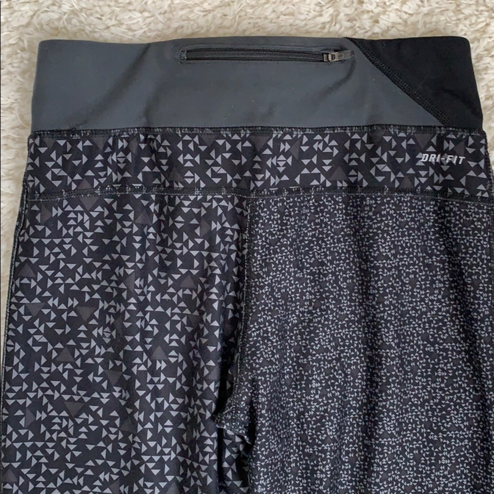 Nike cropped leggings - Picture 6 of 12